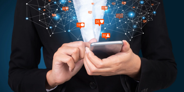 Algoritmos e o Engajamento Social